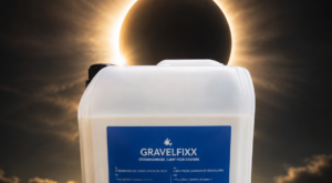 Terwijl de zon verstoppertje speelt, houdt GRAVELFIXX je grind in de kijker.